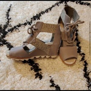 Sorel espadrille Joan wedge